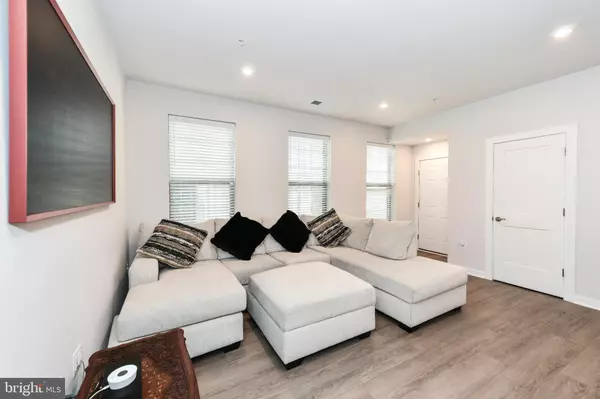 Manassas Park, VA 20111,504-A TASSITA LN