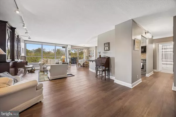 Wynnewood, PA 19096,1001 CITY AVE #W-404