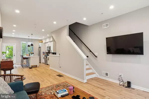 Philadelphia, PA 19121,1510 N HOLLYWOOD ST