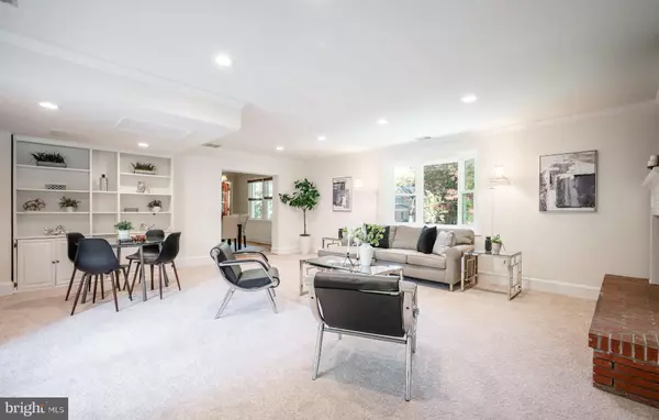 Falls Church, VA 22044,6329 NICHOLSON ST