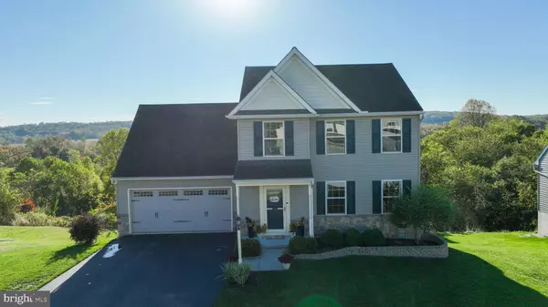 385 RIVIERA ST, Mount Wolf, PA 17347
