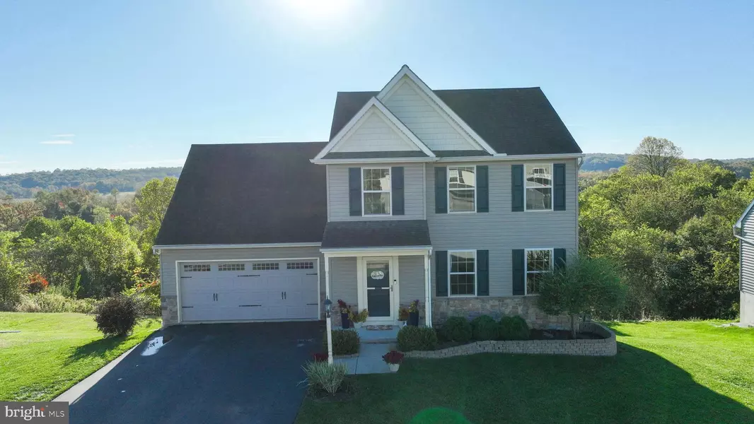 385 RIVIERA ST, Mount Wolf, PA 17347