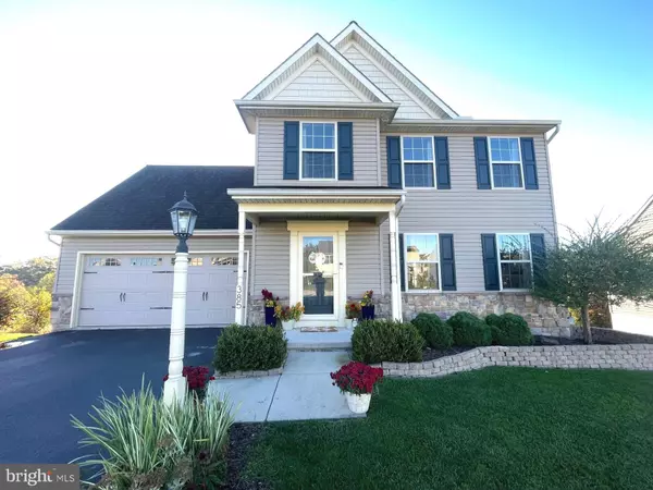 385 RIVIERA ST, Mount Wolf, PA 17347