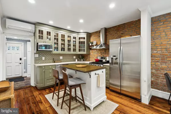 Philadelphia, PA 19146,768 S MARTIN ST