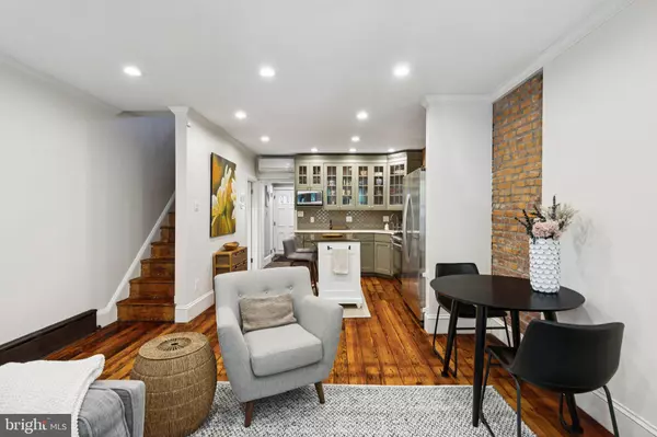Philadelphia, PA 19146,768 S MARTIN ST