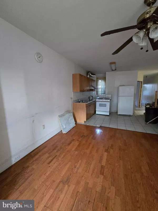 Philadelphia, PA 19143,647 S 60TH ST