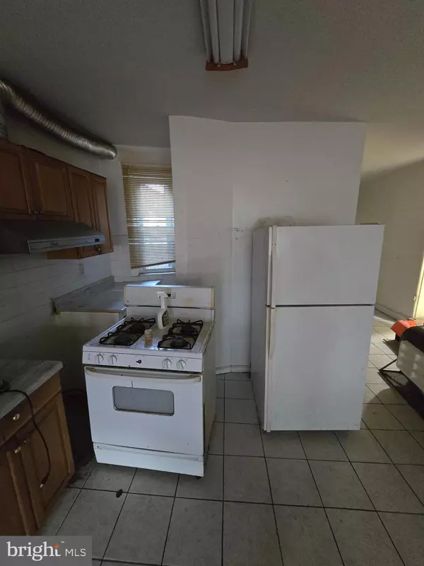 Philadelphia, PA 19143,647-49 S 60TH ST