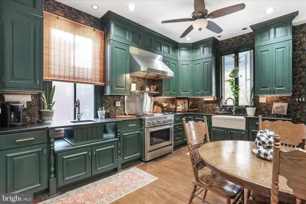 Charles Town, WV 25414,316 E WASHINGTON ST