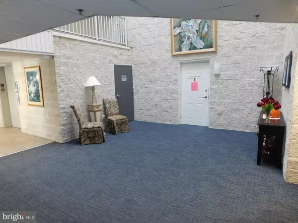 Warminster, PA 18974,4108 CENTENNIAL STA #410