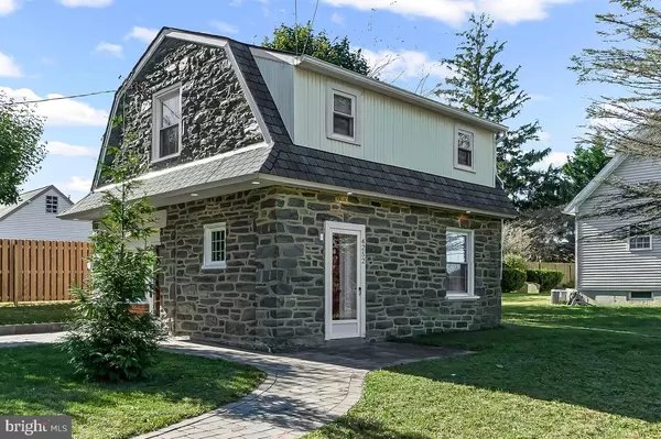 4252 W CHESTER PIKE, Newtown Square, PA 19073