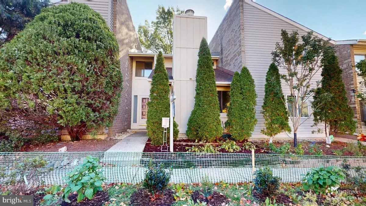 Herndon, VA 20170,13366 HUNGERFORD PL