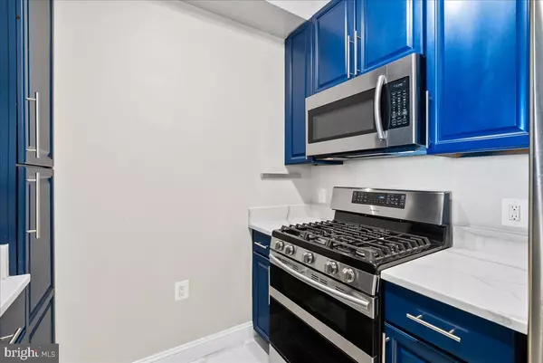 Reston, VA 20191,11760 SUNRISE VALLEY DR #909
