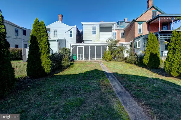 Carlisle, PA 17013,439 N HANOVER ST