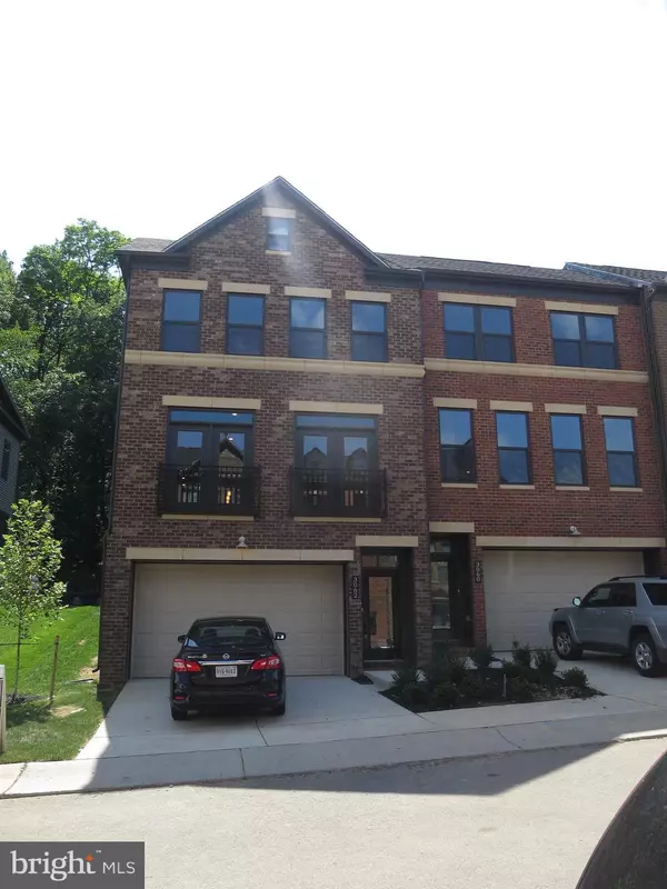 3062 WILD BLUE INDIGO CT, Fairfax, VA 22031