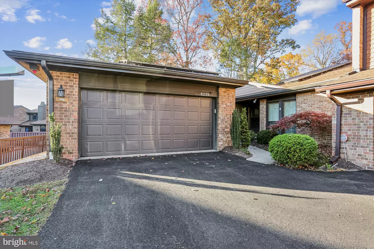 Kensington, MD 20895,5229 STRATHMORE AVE