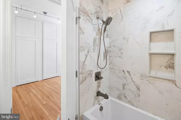 Philadelphia, PA 19107,306 S 10TH ST #D