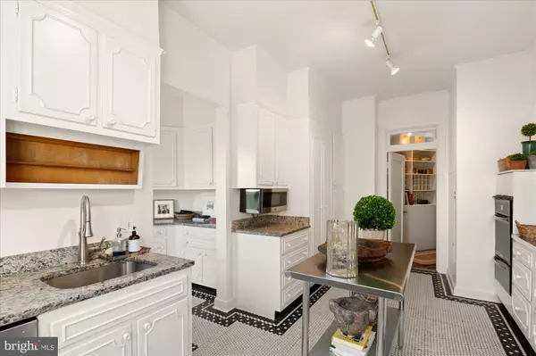 Washington, DC 20008,2029 CONNECTICUT AVE NW #42