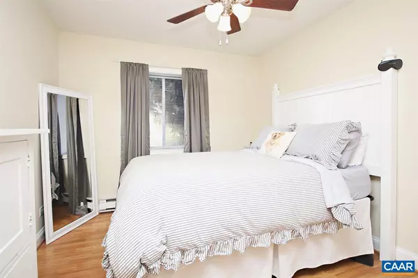 Charlottesville, VA 22903,1800 JEFFERSON PARK AVE #40