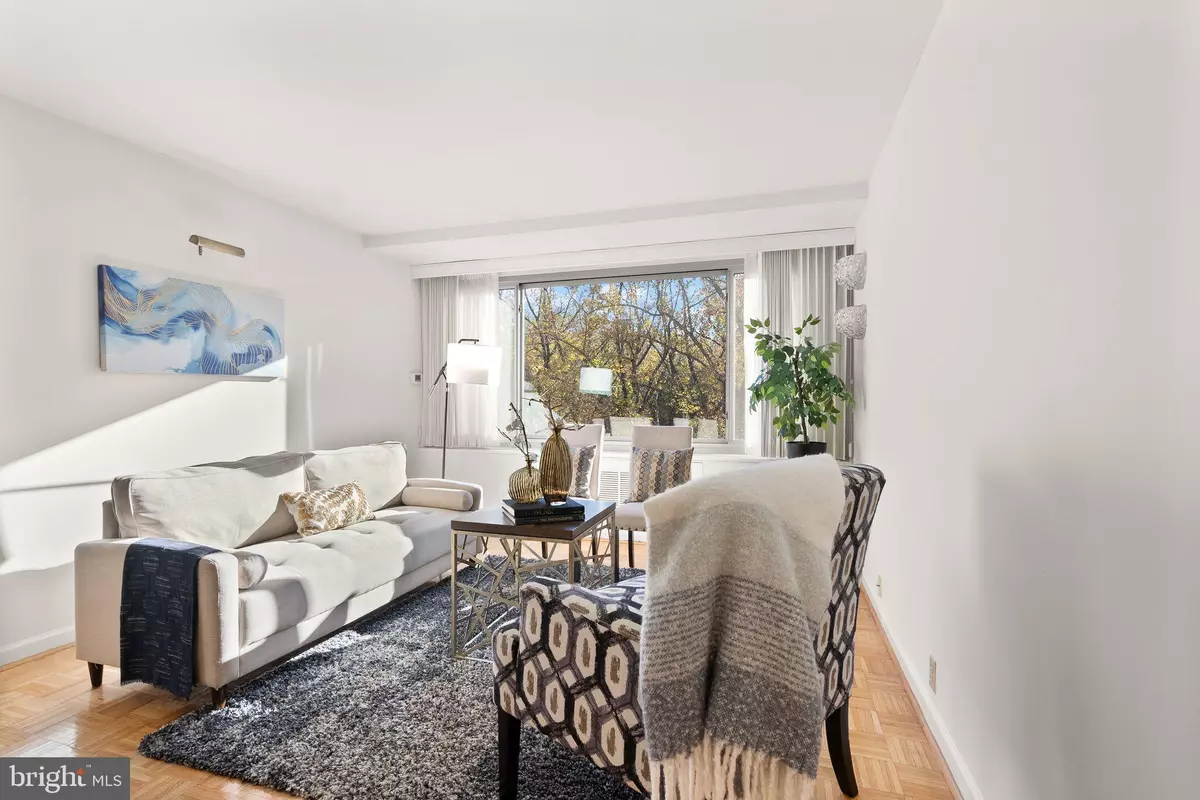 Washington, DC 20016,4200 CATHEDRAL AVE NW #812