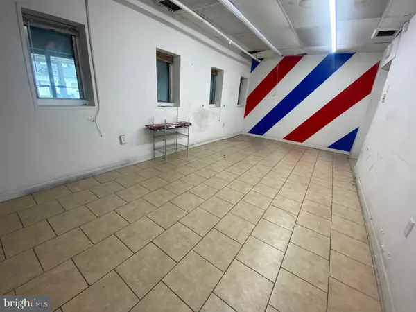 Camden, NJ 08105,3322 RIVER AVE