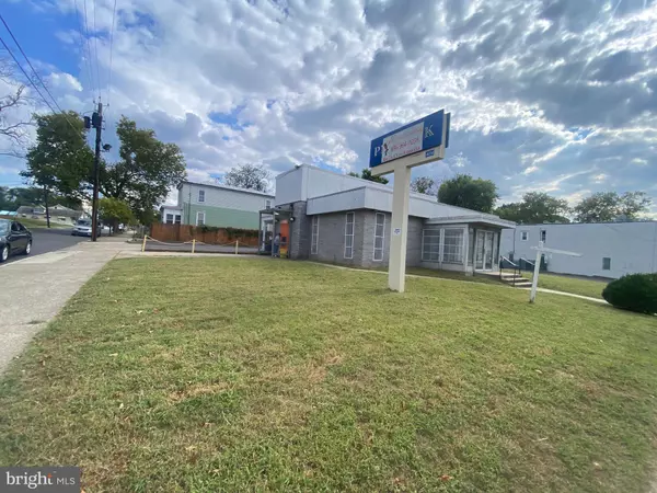 Camden, NJ 08105,3322 RIVER AVE