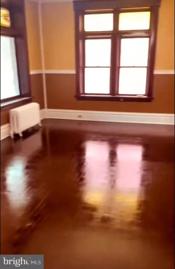 Harrisburg, PA 17104,1944 CHESTNUT ST