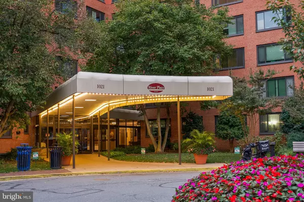 Arlington, VA 22209,1021 ARLINGTON BLVD N #1131