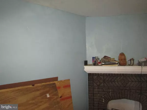 Philadelphia, PA 19141,1827 W ROCKLAND ST