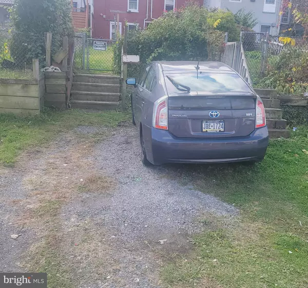 Reading, PA 19606,1725 COTTON ST