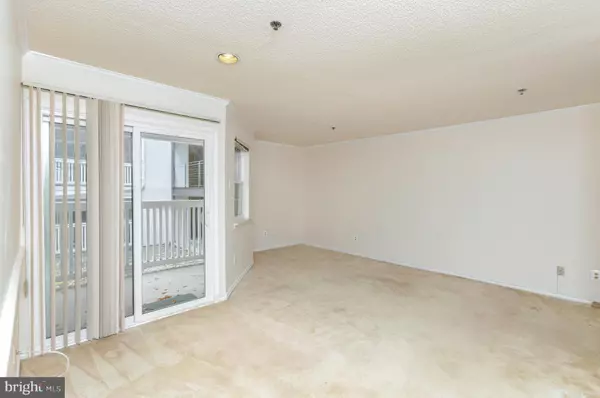 Mclean, VA 22102,1504 LINCOLN WAY #108