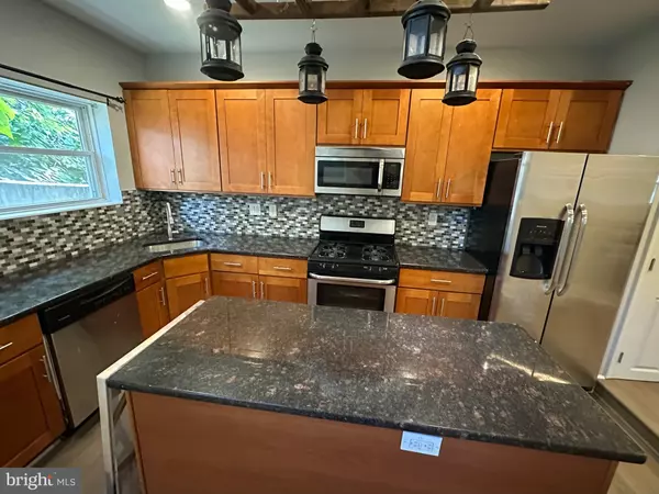 Philadelphia, PA 19145,1631 S 21ST ST