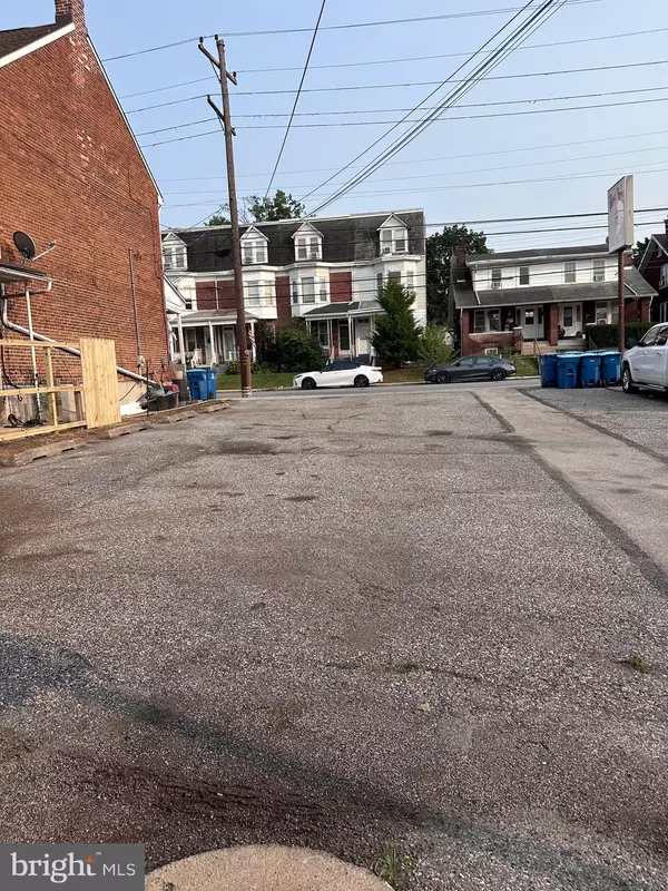 York, PA 17404,1461-1463 W KING ST #LEASE