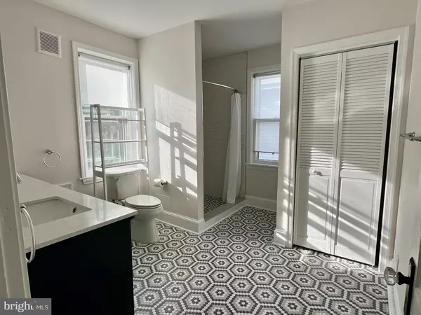 Haddonfield, NJ 08033,38 WALNUT ST #2ND FLOOR