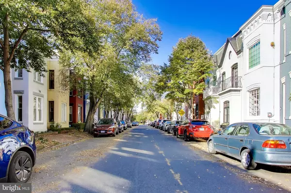 Washington, DC 20002,1238 LINDEN PL NE