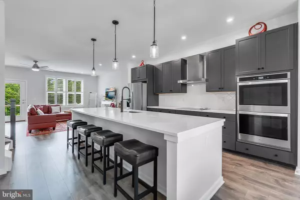 2603 LOGANBERRY DR, Herndon, VA 20171