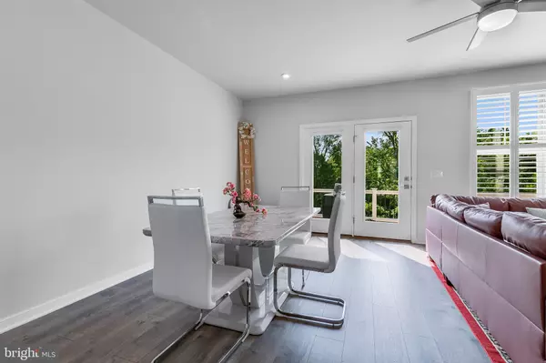 Herndon, VA 20171,2603 LOGANBERRY DR