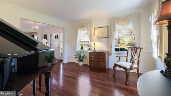 Newtown, PA 18940,8 PERIWINKLE PL