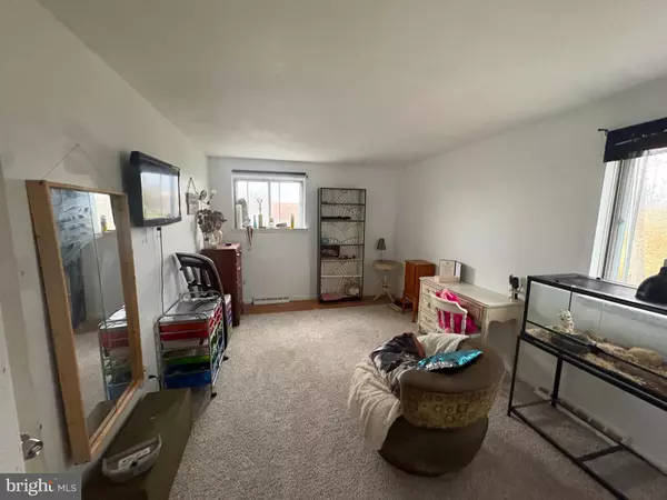 Blackwood, NJ 08012,40 WOODLANE DR