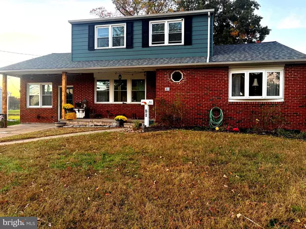 40 WOODLANE DR, Blackwood, NJ 08012