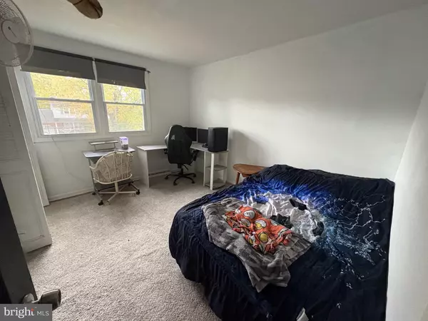 Blackwood, NJ 08012,40 WOODLANE DR