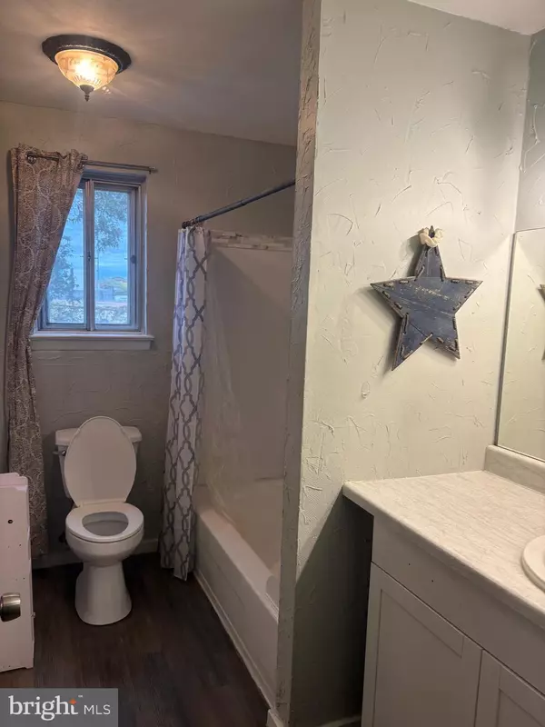 Blackwood, NJ 08012,40 WOODLANE DR