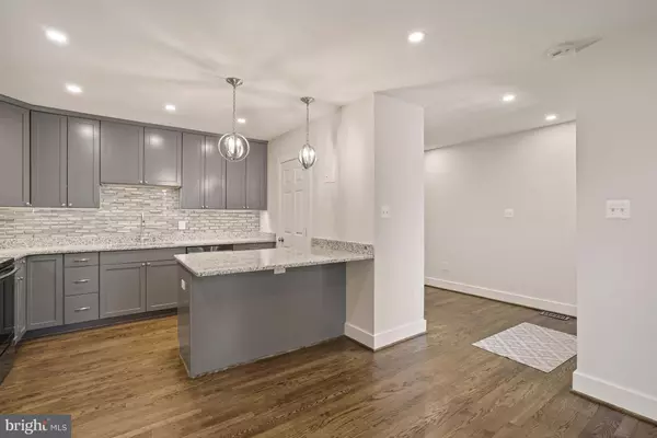 Mclean, VA 22101,1110 WIMBLEDON DR