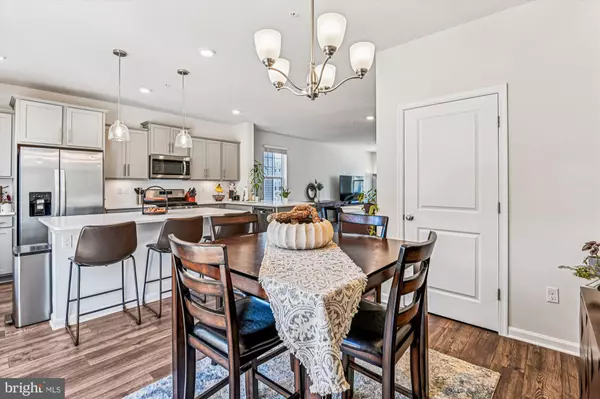 Odenton, MD 21113,2047 HINSHAW DR