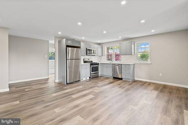 Philadelphia, PA 19128,5477 HOUGHTON PL #2