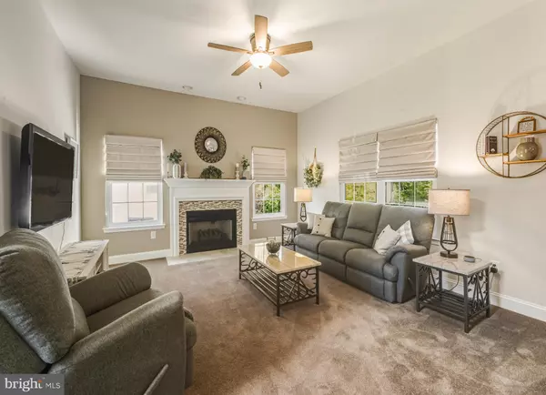 West Deptford, NJ 08096,1810 FERNWOOD DR