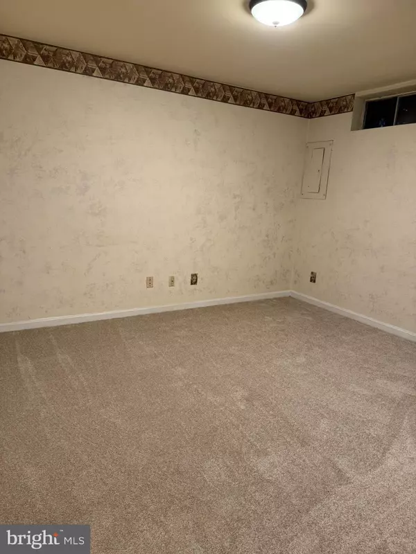 Manassas, VA 20109,7812 REBEL WALK DR