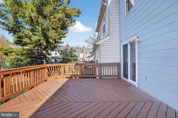 Alexandria, VA 22315,6004 KEBLE DR