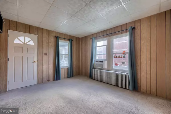 Columbia, PA 17512,907 WALNUT ST