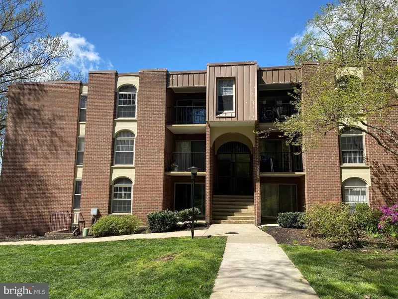 3304 WOODBURN DR #31, Annandale, VA 22003