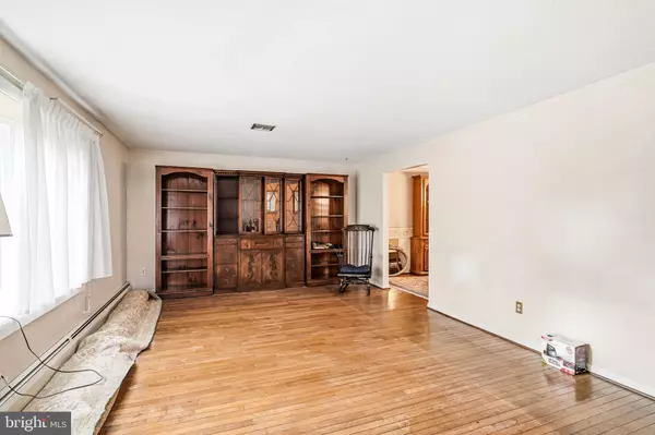 Morrisville, PA 19067,167 GILBERT DR